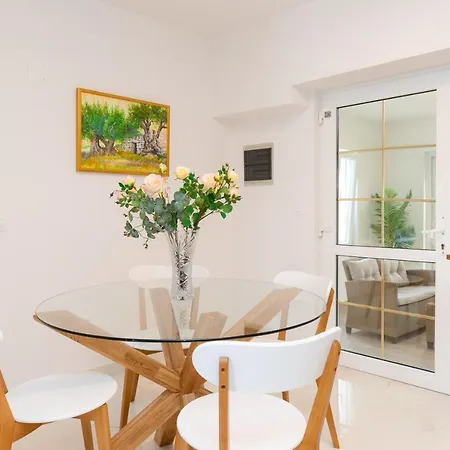 Apartment Meri Sutivan