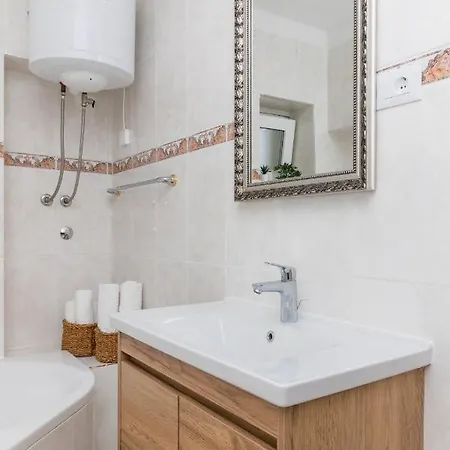 Meri * سوتيفان